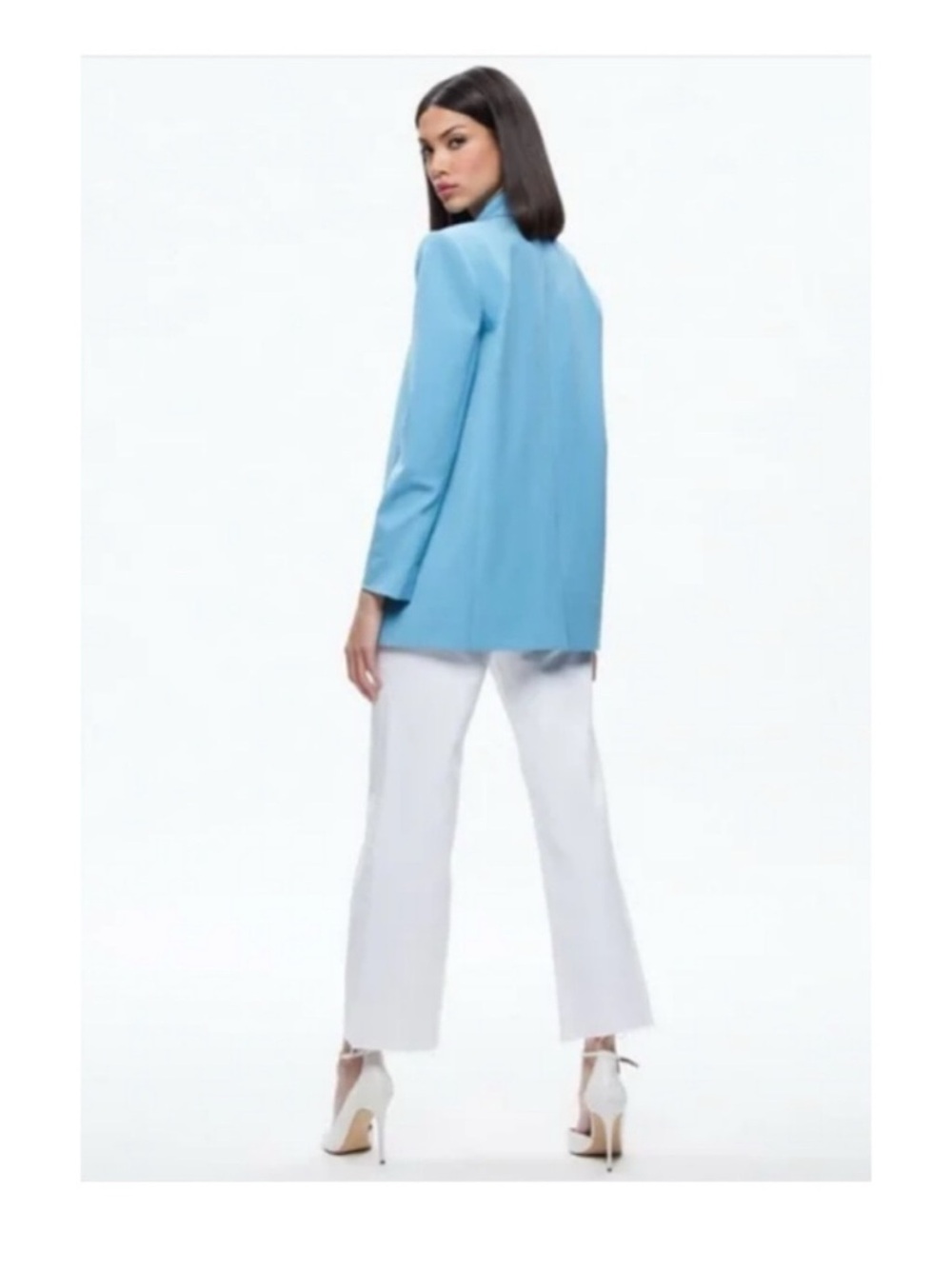New! ALICE & OLIVIA Strong Shoulder Crepe Single Button Blazer & Tailored Shorts - Picture 3 of 13